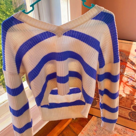 Periwinkle Blue Cozy Off The Shoulder V Neck Woven Knit Striped White Sweater - Picture 4 of 11